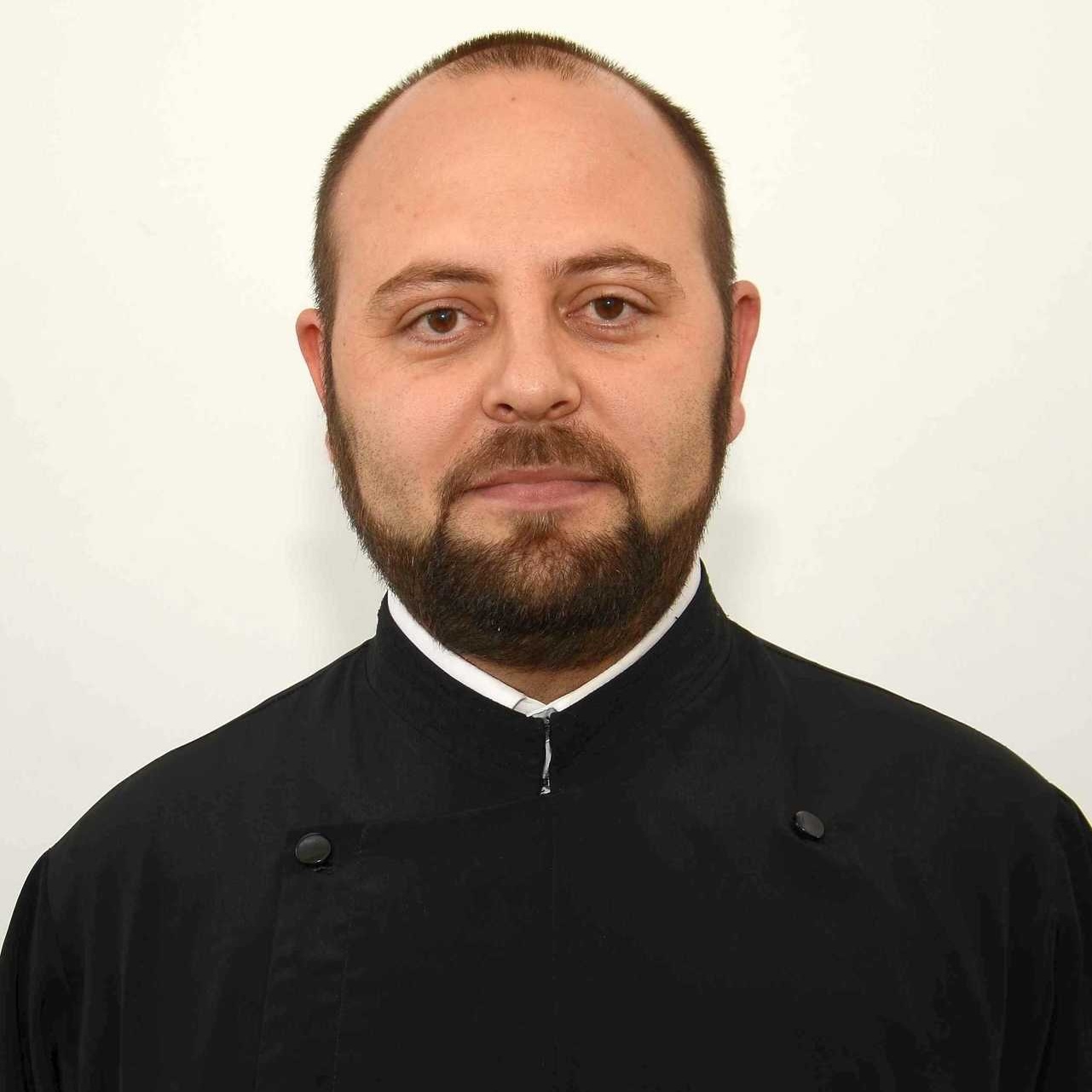 Pelin_Fr_Cezar_cassock